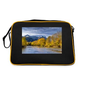 Autumn atmosphere on the Loisach with the Zugspitze - Retro Bag - black/gold - Back