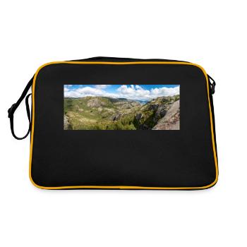 Tjødnane lakes Prekestolen in Rogaland in Norway - Retro Bag - black/gold - Back