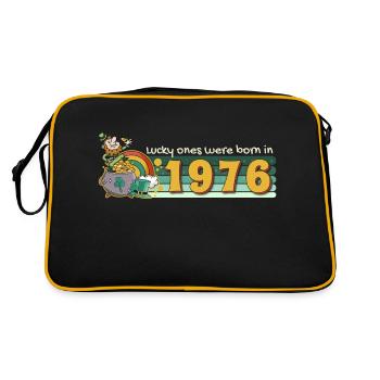 Lucky Ones Were Born in 1976 tee St. Patrick's - Retro Bag - black/gold - Back