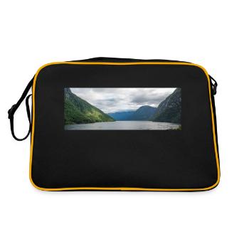Landscape near Hellesylt Harbor in Hellesylt - Retro Bag - black/gold - Back