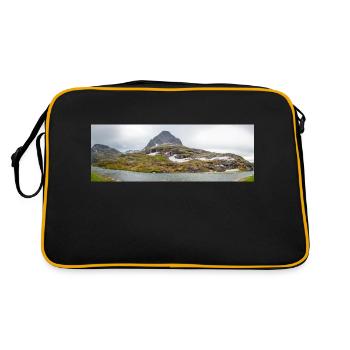 Landschaft in der Nähe von Stigfossen Wasserfall bei Trollstige - Retro Tasche - Schwarz/Gold - Hinten