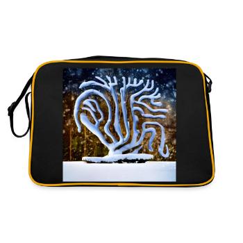 Alter Baum im Winter - Retro Tasche - Schwarz/Gold - Hinten