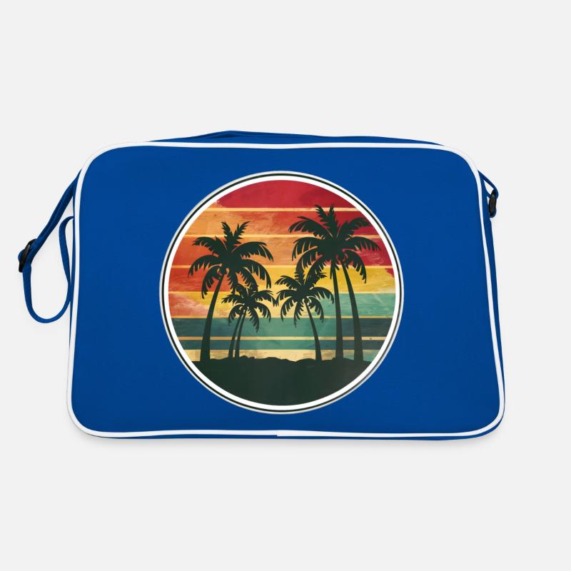 Coucher de soleil sur la plage tropicale. Sac Retro