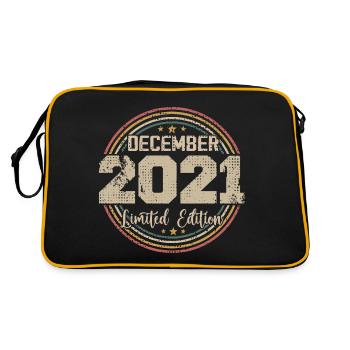 The legends were born in December 2021 - 2021 - Retro Bag - black/gold - Back