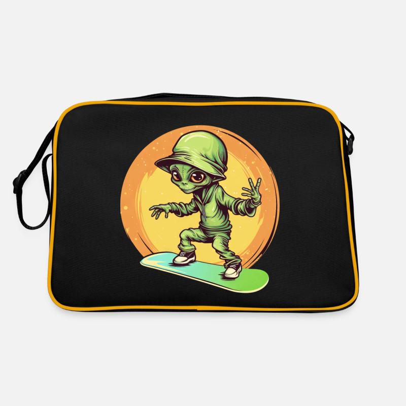 Alien auf dem Space-Skateboard beim Sunset Retro Tasche