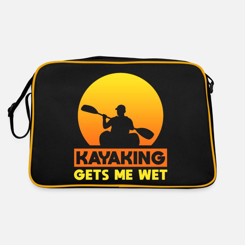 Kayaking Gets Me Wet Retro Tasche