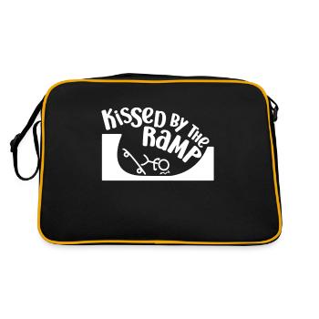 Skater Kissed By The Ramp Funny Skateboarder Gifts - Retro Bag - black/gold - Back
