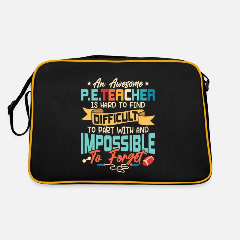 Un enseignant d’éducation physique génial est difficile à trouver à l’école Sac Retro