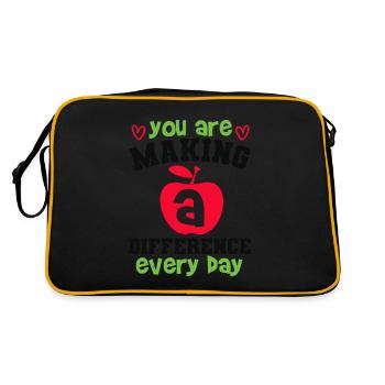 VOUS FAITES UNE DIFFÉRENCE CHAQUE JOUR - Sac Retro - noir/or - Dos