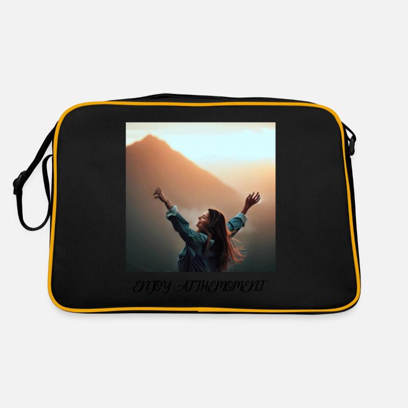 ATTHEMOMENT Retro Bag