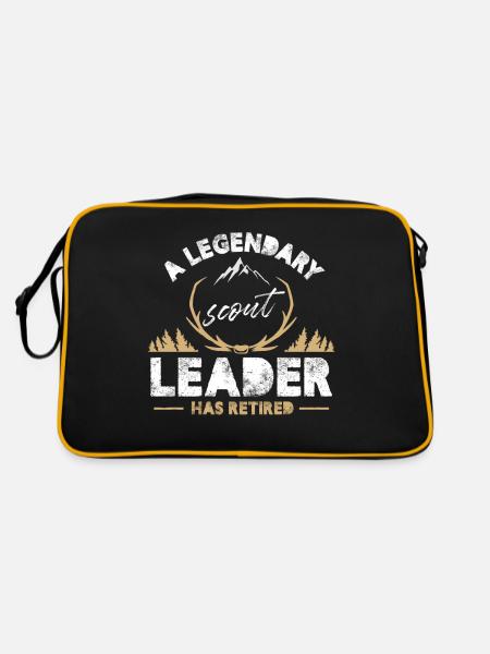 a legendary scout leader has retired Design - Retro Bag - black/gold - Back
