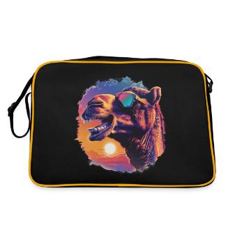 Chameau rieur au coucher du soleil. Portrait d’animal de compagnie, - Sac Retro - noir/or - Dos