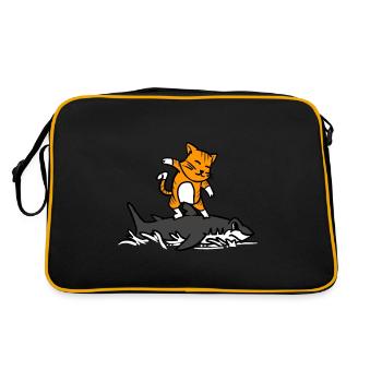 Chat chevauchant un requin Dessin animé drôle Surf Graphique - Sac Retro - noir/or - Dos