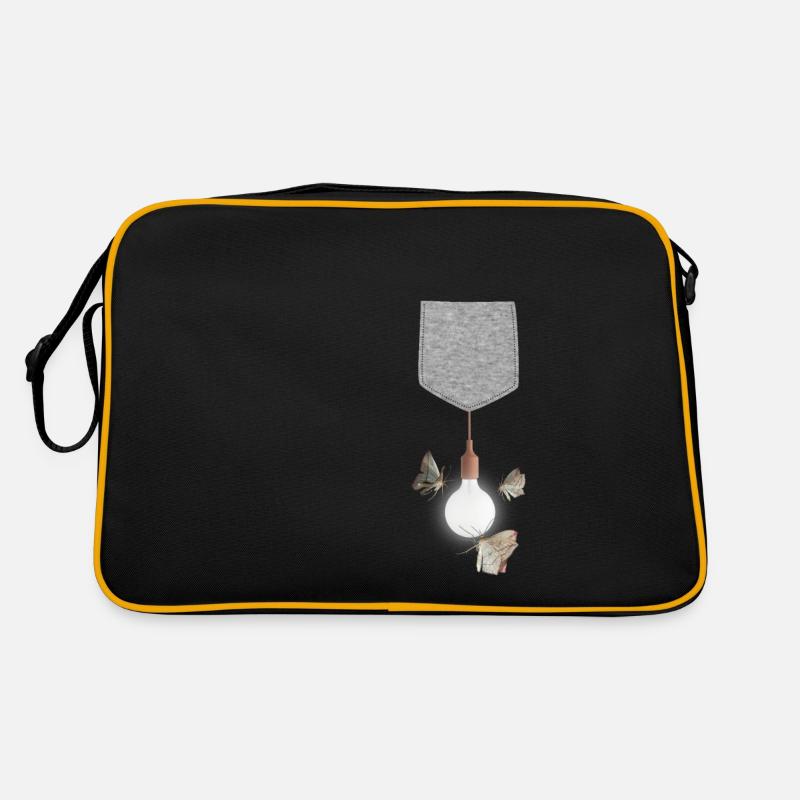 Motte Wird Von Glühbirne Angezogen, Die Aus Aus Aus Hängt Retro Tasche