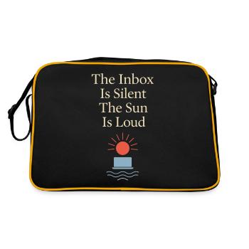 From vacation mode from the Queen Vacation office - Retro Bag - black/gold - Back