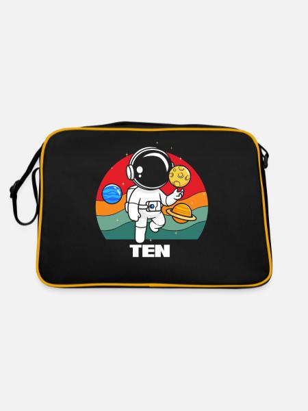 Astronaut in space with planet - Retro Bag - black/gold - Back
