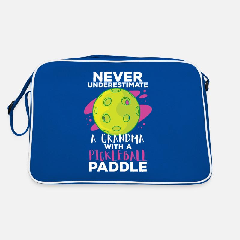 Never Underestimate A Grandma With A Pickleball Retro Tasche