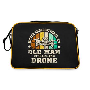 Never underestimate an old man who flies a drone - Retro Tasche - Schwarz/Gold - Hinten