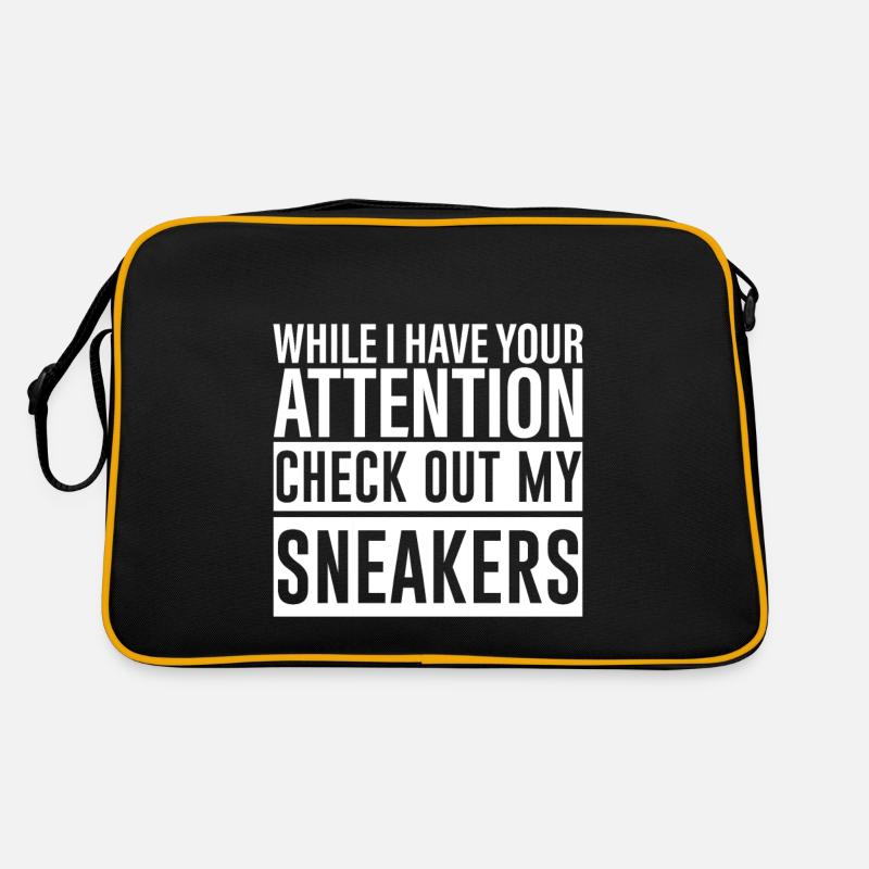 While I Have Your Attention Check Out My Sneakers4 - Retro Tasche - Schwarz/Gold