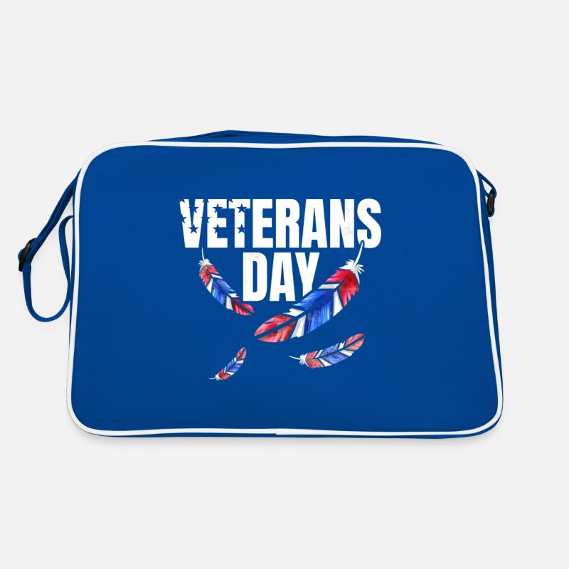 Red Blue And White Feathers For Veterans Day Retro Tasche