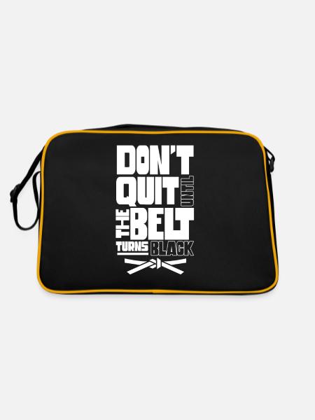 Don't give up until the belt turns black MMA Gur - Retro Bag - black/gold - Back
