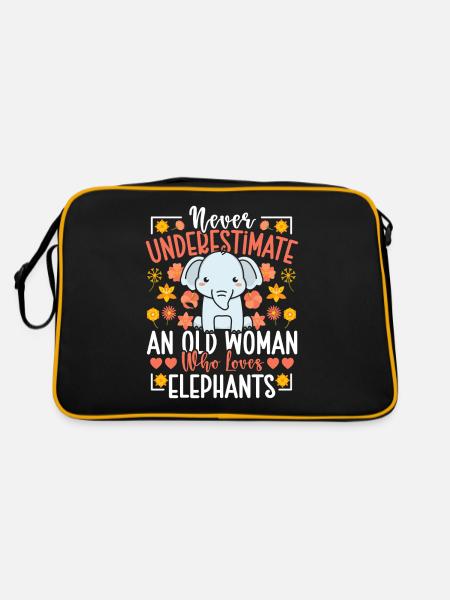 Never Underestimate An Old Woman Who Loves - Retro Tasche - Schwarz/Gold - Hinten