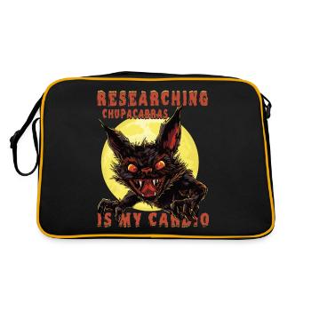 "The study of Chupacabras is my heart" - Retro Bag - black/gold - Back