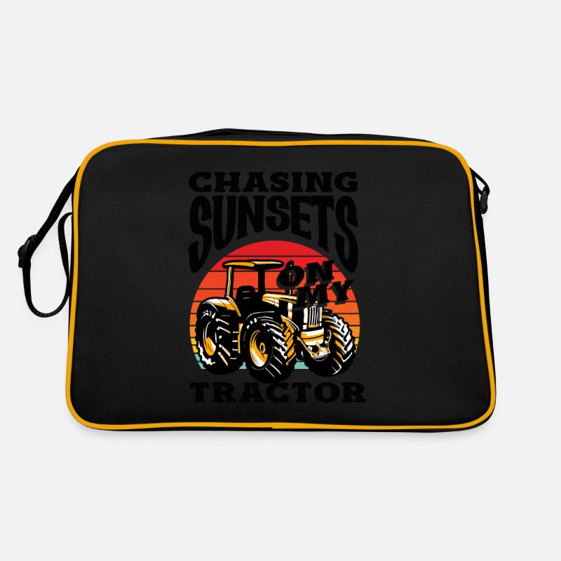 Chasing Sunsets on My Tractor Retro Tasche