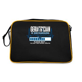 Geriatric Nurse Geriatrician Is Recharging Nursing - Retro Bag - black/gold - Back