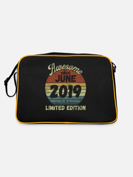 Awesome since June 2019 - Geburtstag - Retro Tasche - Schwarz/Gold - Hinten