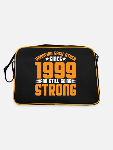 Annoying Each Other Since 1999 3 - Retro Tasche - Schwarz/Gold - Hinten