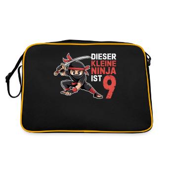 Ce t-shirt d’anniversaire Little Ninja Is 9 - Sac Retro - noir/or - Dos