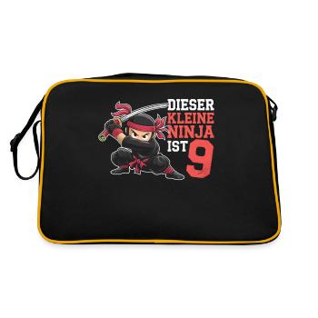 Ce t-shirt d’anniversaire Little Ninja Is 9 - Sac Retro - noir/or - Dos