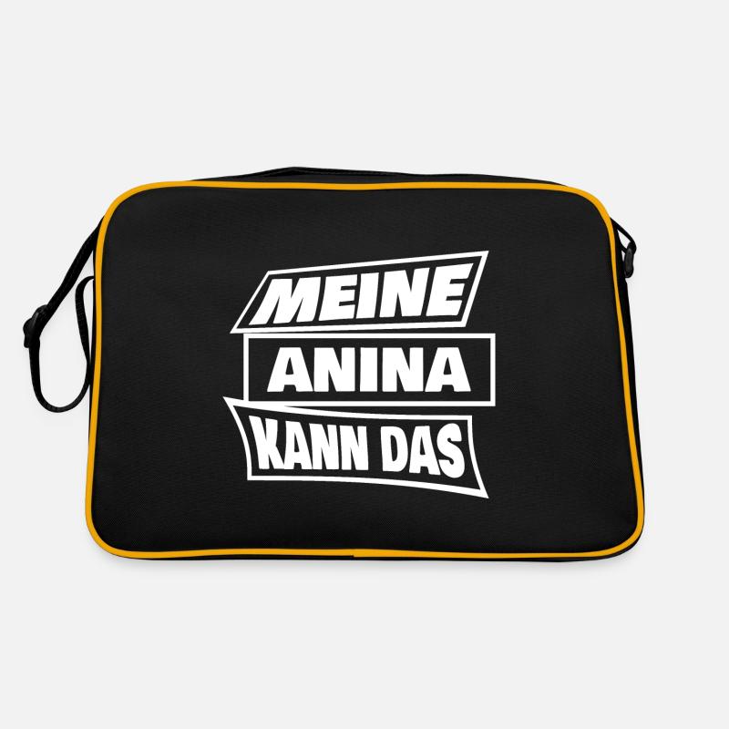 Anina dans le rôle d’Anina Sac Retro