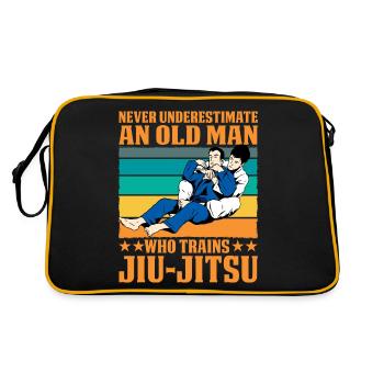 Ne sous-estimez jamais un vieil homme qui s’entraîne au JiuJitsu - Sac Retro - noir/or - Dos