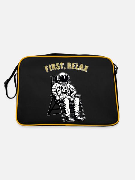 ASTRONAUT FIRST, RELAX - Retro Tasche - Schwarz/Gold