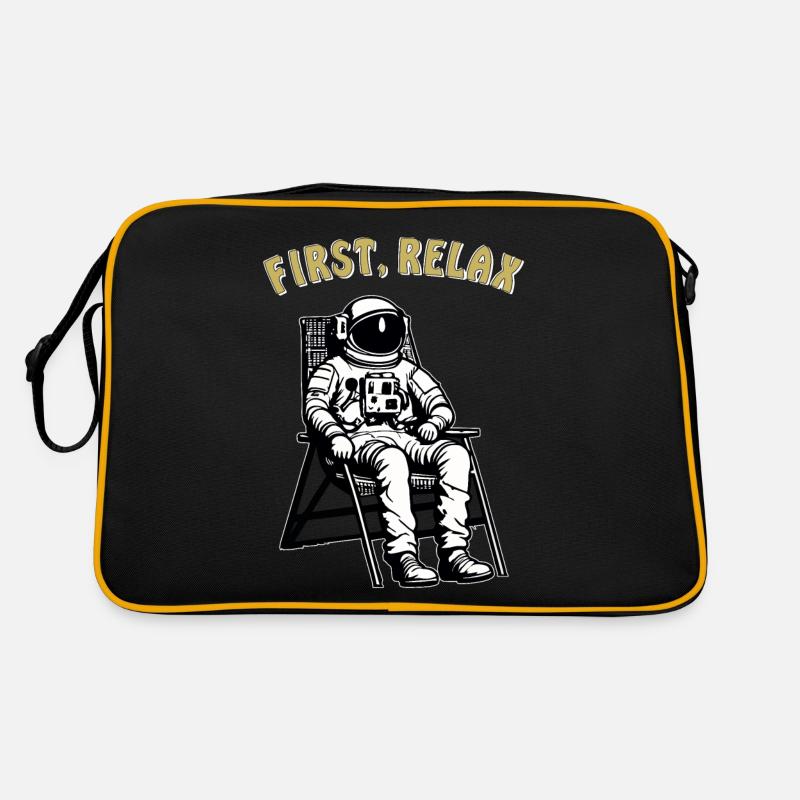 ASTRONAUT FIRST, RELAX - Retro Tasche - Schwarz/Gold