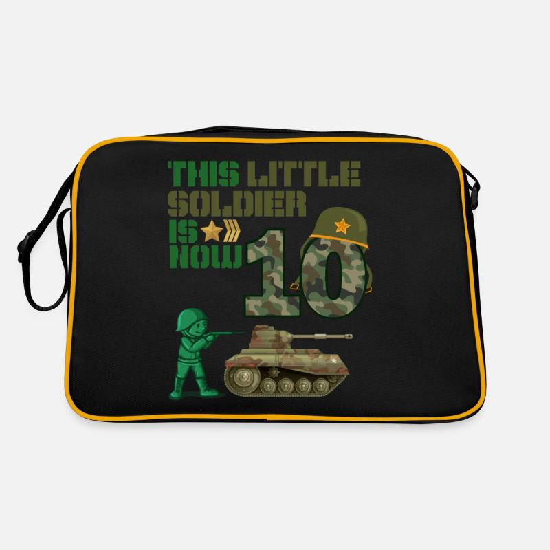 Ce petit soldat est maintenant 10 Char de l’Armée 10. Sac Retro