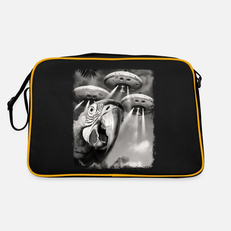 Macaw Parrot Bird UFO Alien Alien Selfie Retro Bag