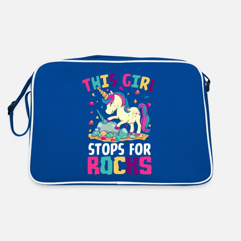 Fille s’arrête pour les roches Roche Collectionneur Géologue Sac Retro