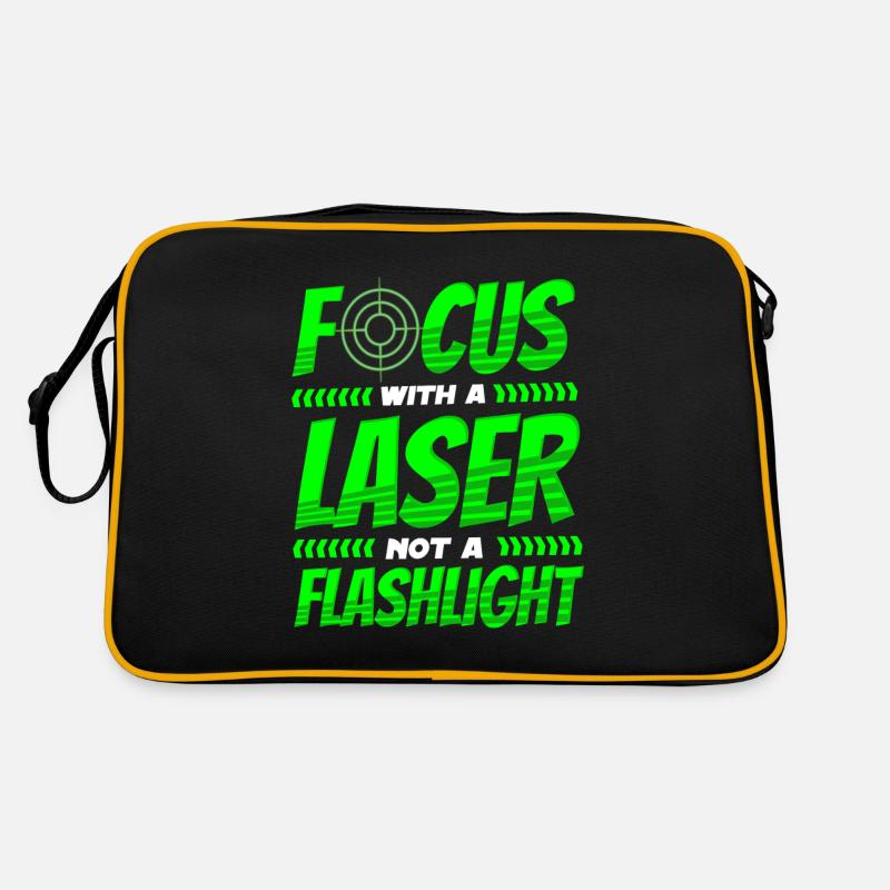 Lasertag Spruch Focus With Laser Not A Flashlight Retro Tasche