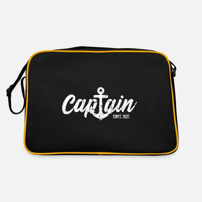 CAPTAIN SINCE 2021 KAPITÄN Retro Bag