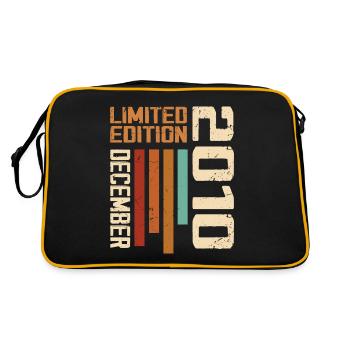 December 2010 - 2010 December - Retro Bag - black/gold - Back