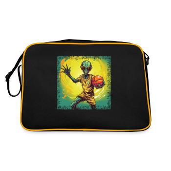 Green alien basketball player in sunset - Retro Bag - black/gold - Back