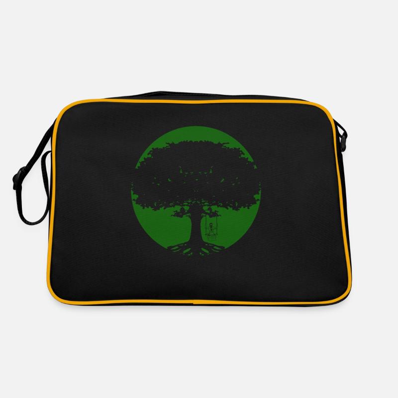 Mädchen schaukelt am Baum Retro Tasche