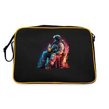 Firefighter enjoying a beer in the fire - Retro Bag - black/gold - Back
