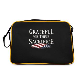 Honor Veterans Day with Patriotism and Military - Retro Tasche - Schwarz/Gold - Hinten
