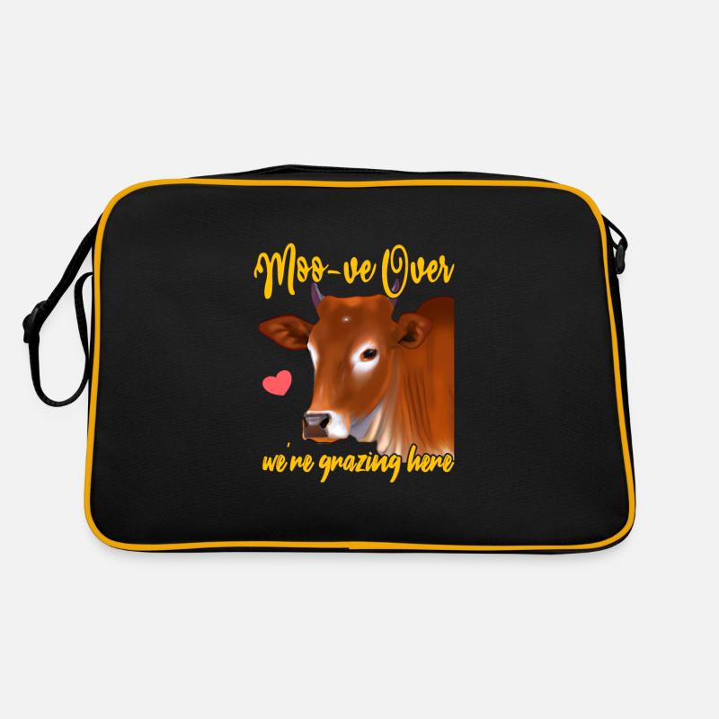 Moo-ve Over, We're Grazing Here Retro Tasche