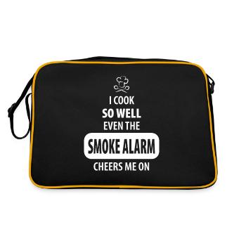 I cook so well even the smoke alarm cheers me on - Retro Bag - black/gold - Back