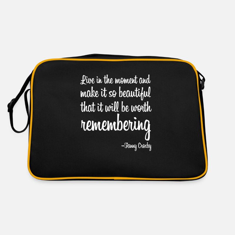Live in the moment and make it so beautiful Retro Bag